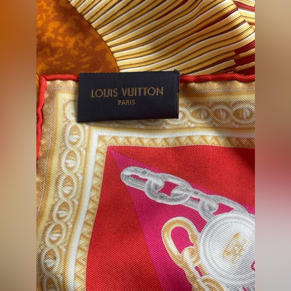Louis Vuitton carre vendome rouge scarf - Picture 3 of 5